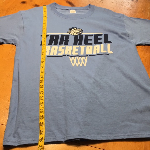 Hanes UNC Tar Heel Basketball T-Shirt - Picture 6 of 7